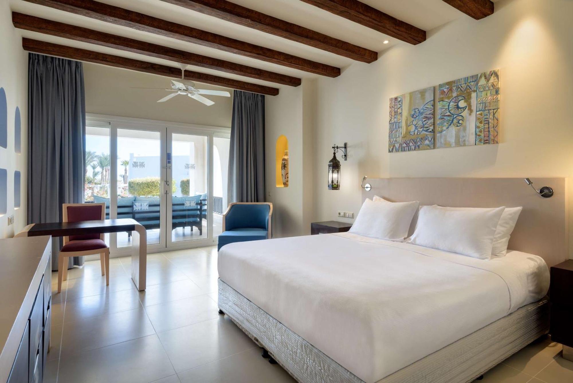 King Room Pool View